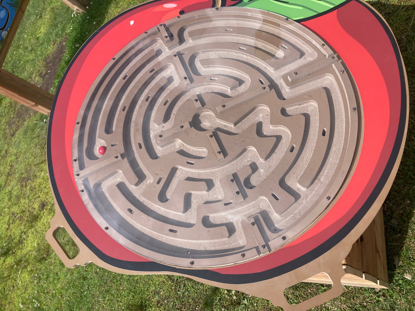 Giant Apple Tilt-a-Maze Jr.